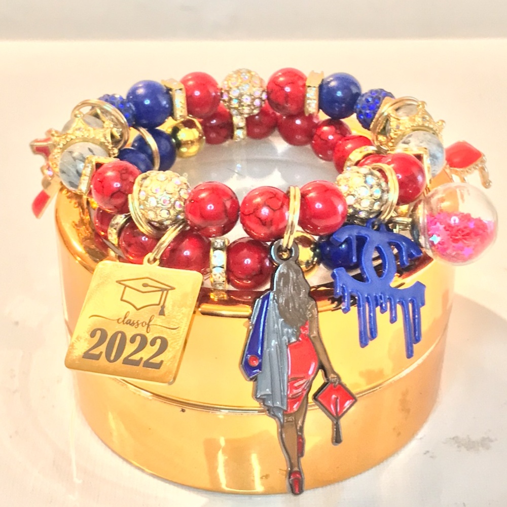 The Grad 2022 Bracelet Set